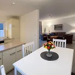 Halemdueuer 33, App 1