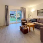 Halemdueuer 33, App 1